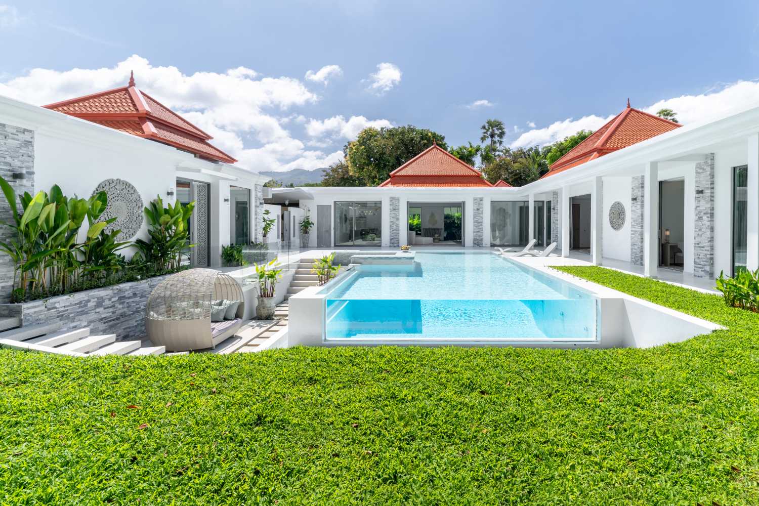 Property image - full photo 45