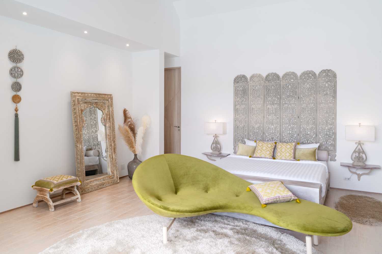 Property image - full photo 28