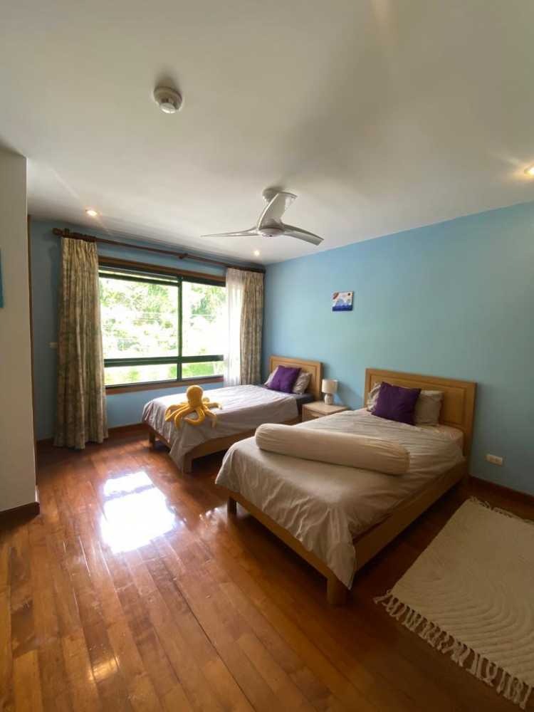 Property image - full photo 5