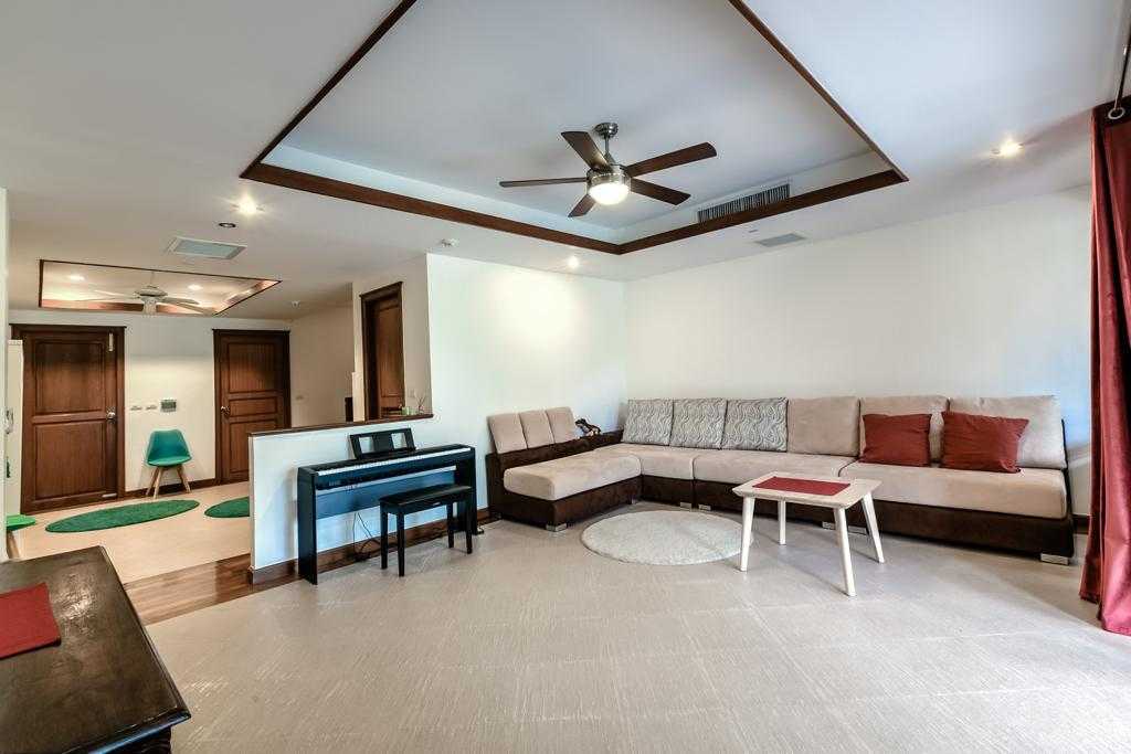 Property image - full photo 12