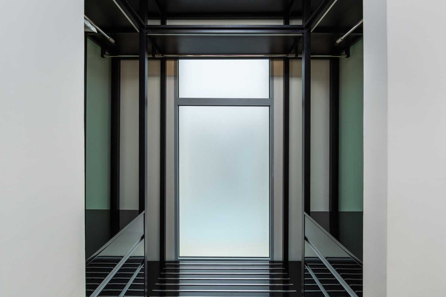 Property image - full photo 12
