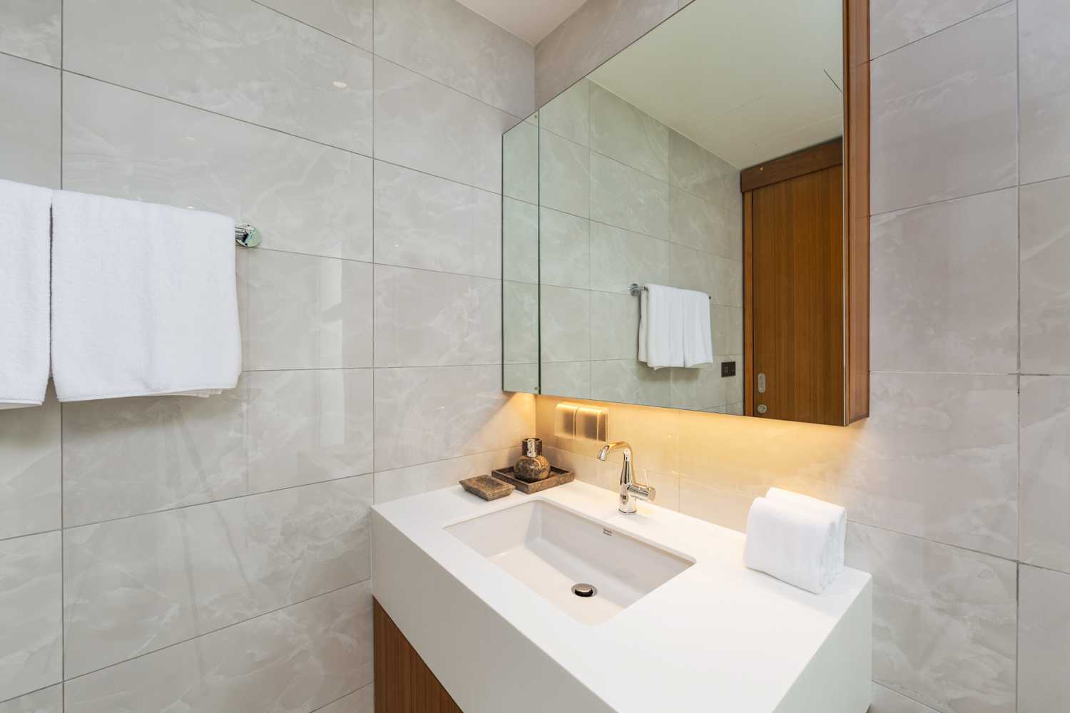 Property image - full photo 10