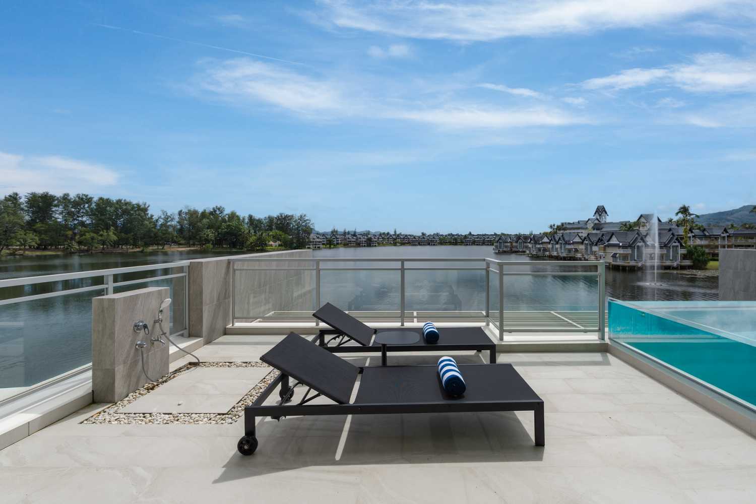 Property image - full photo 6