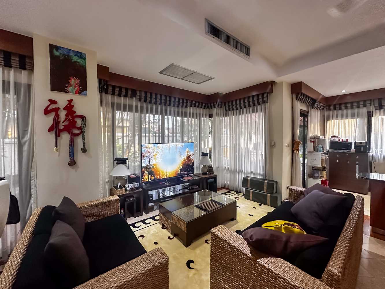 Property image - full photo 3
