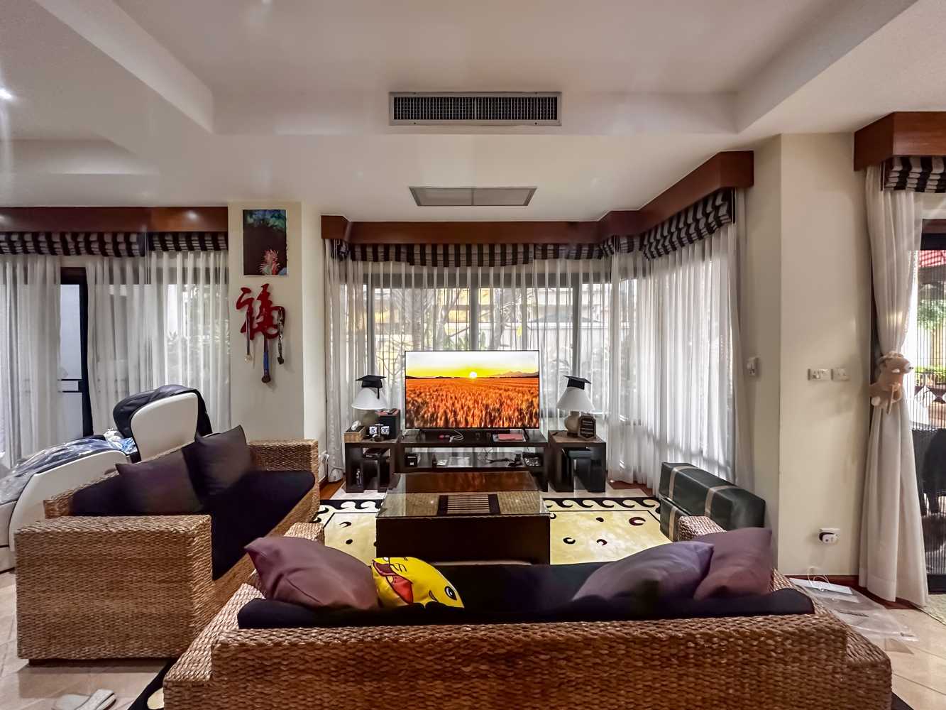Property image - full photo 5