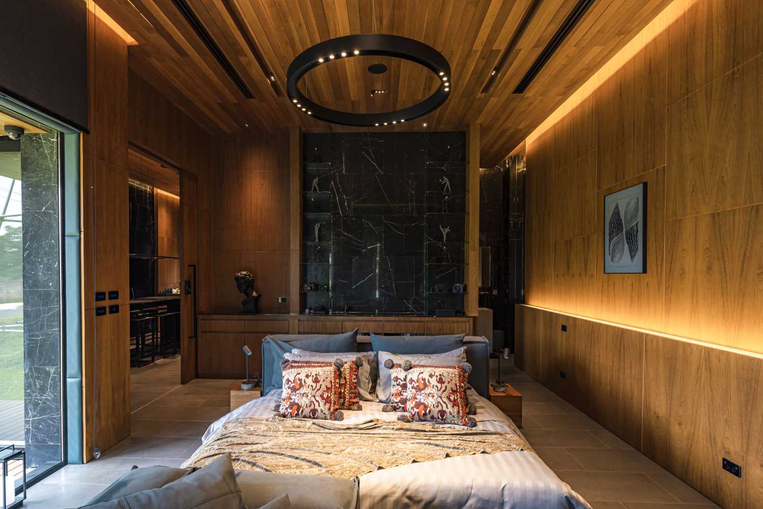 Property image - full photo 10