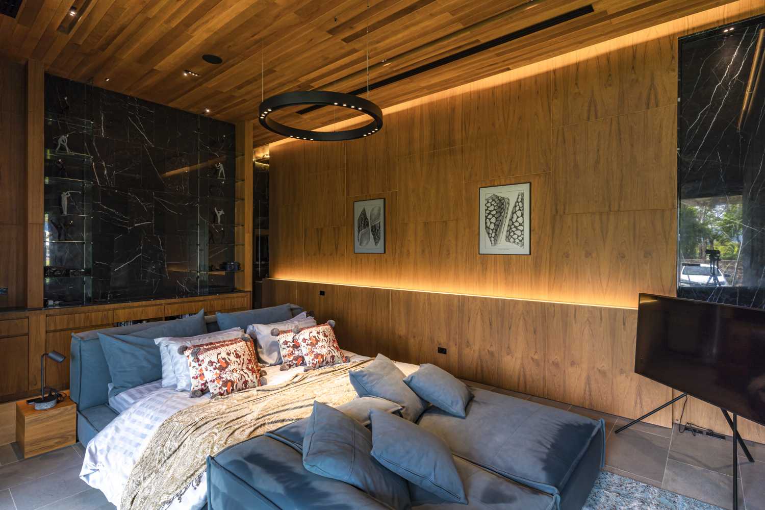 Property image - full photo 11