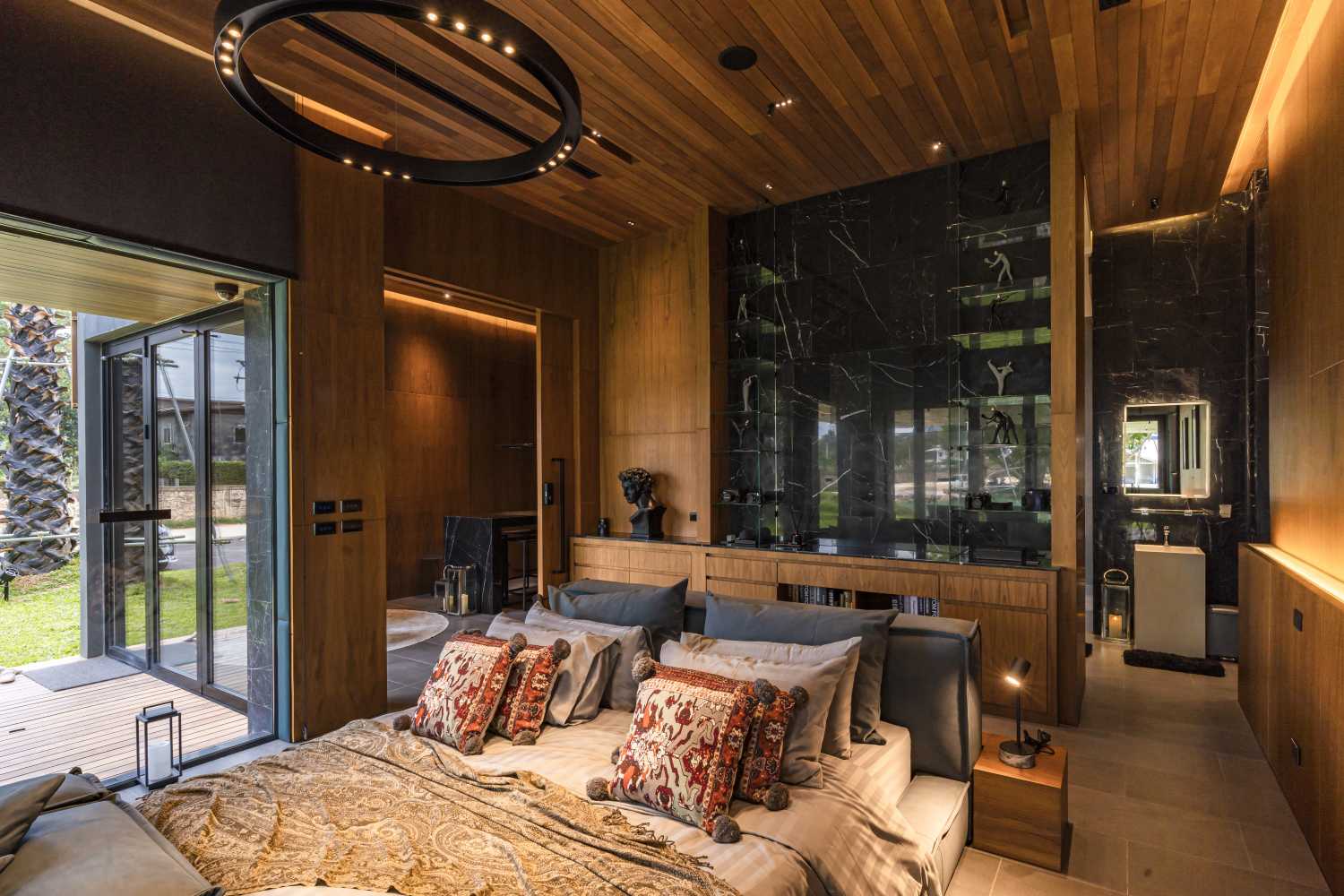 Property image - full photo 16