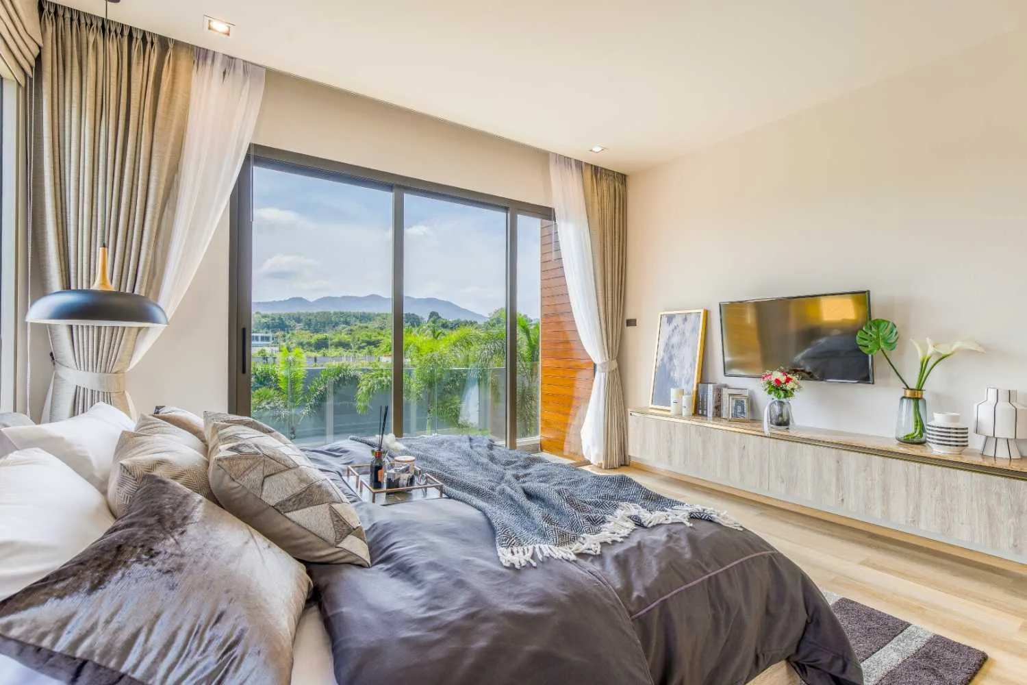 Property image - full photo 10