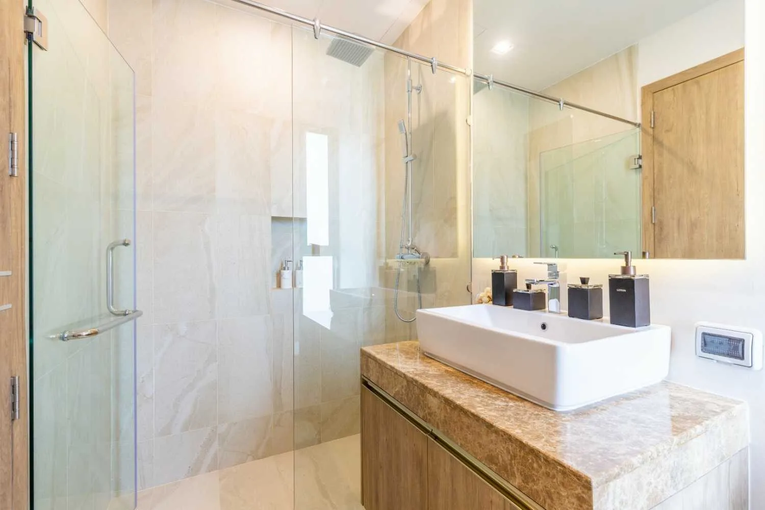 Property image - full photo 14