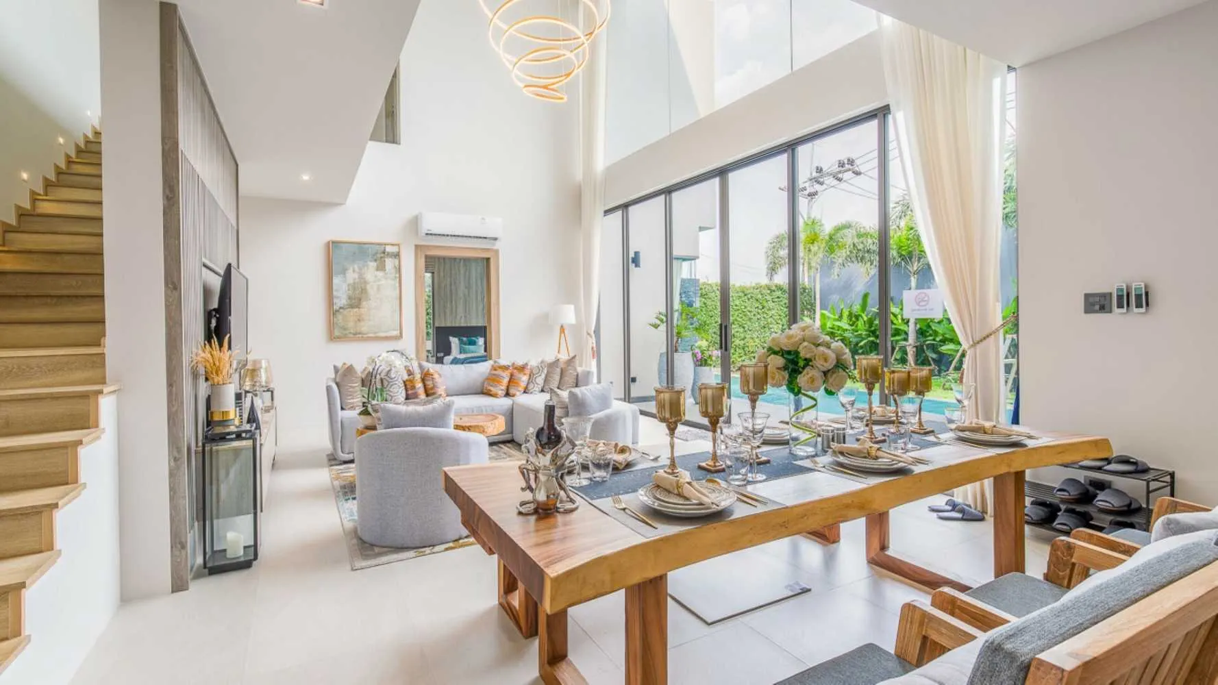 Property image - full photo 5