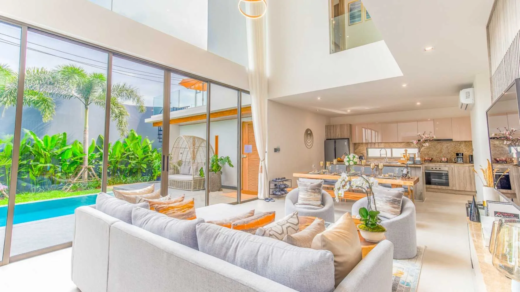 Property image - full photo 3