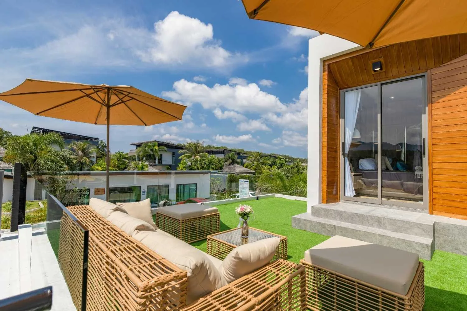 Property image - full photo 2