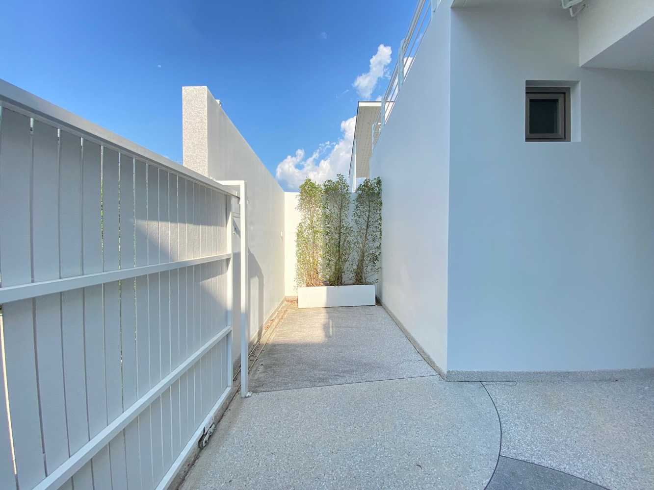 Property image - full photo 27