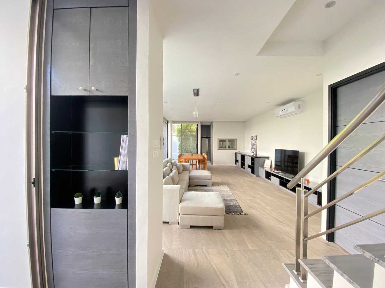 Property image - full photo 9