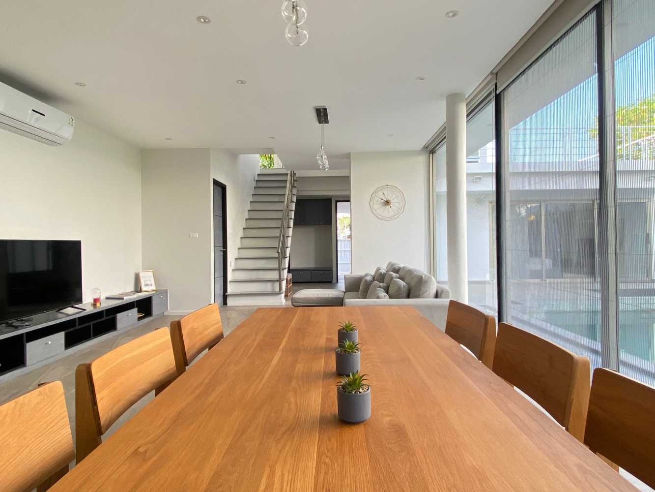 Property image - full photo 11