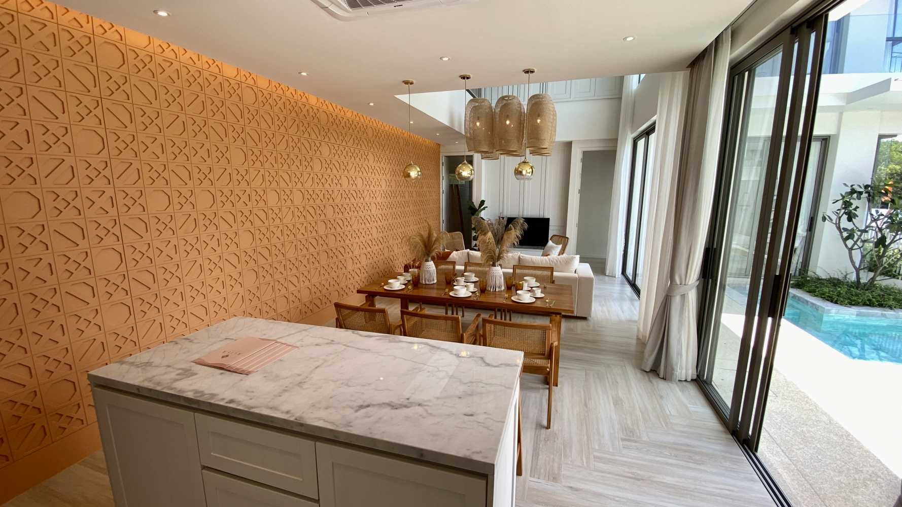 Property image - full photo 4