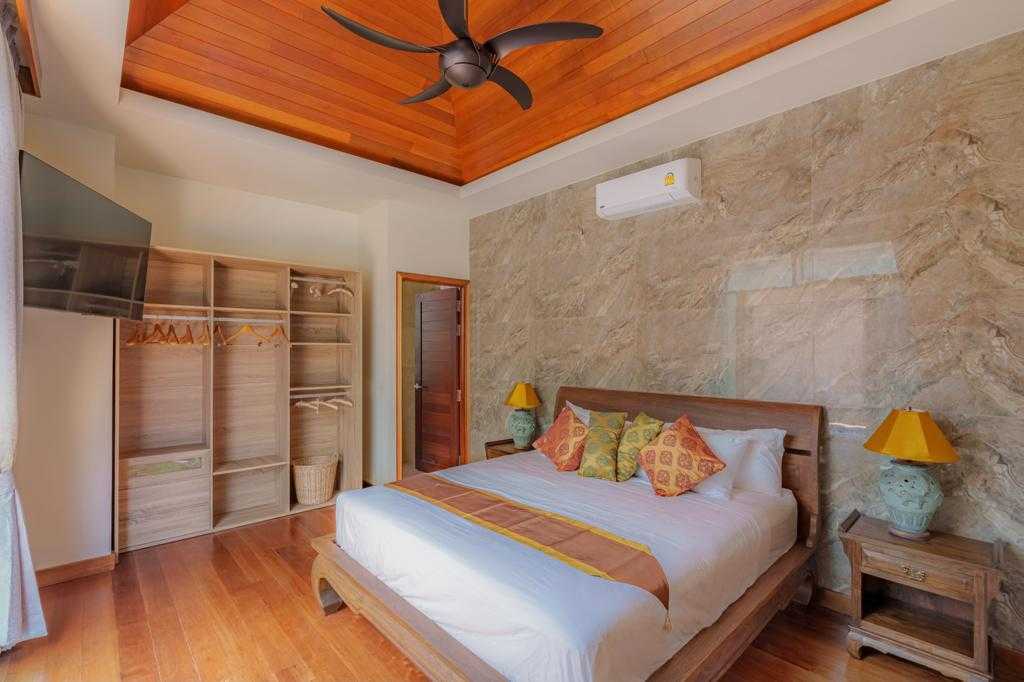 Property image - full photo 12