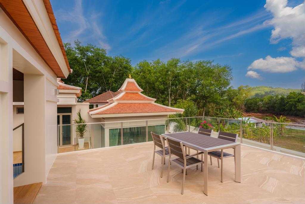 Property image - full photo 4
