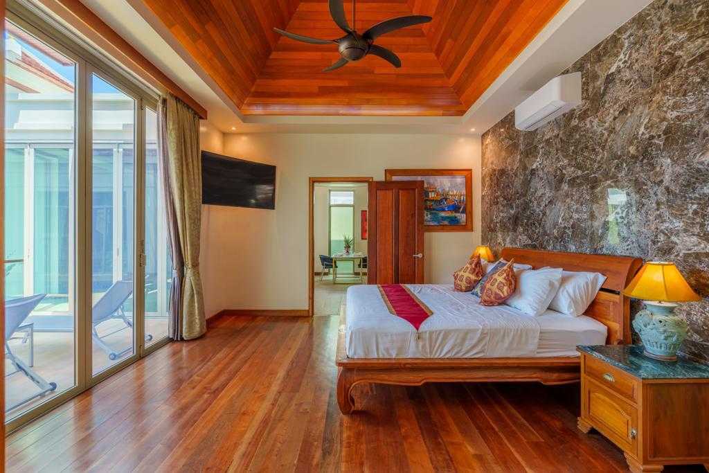 Property image - full photo 10