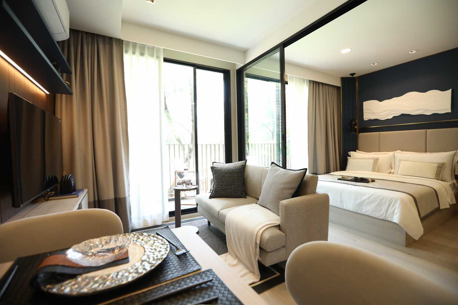 Property image - full photo 4