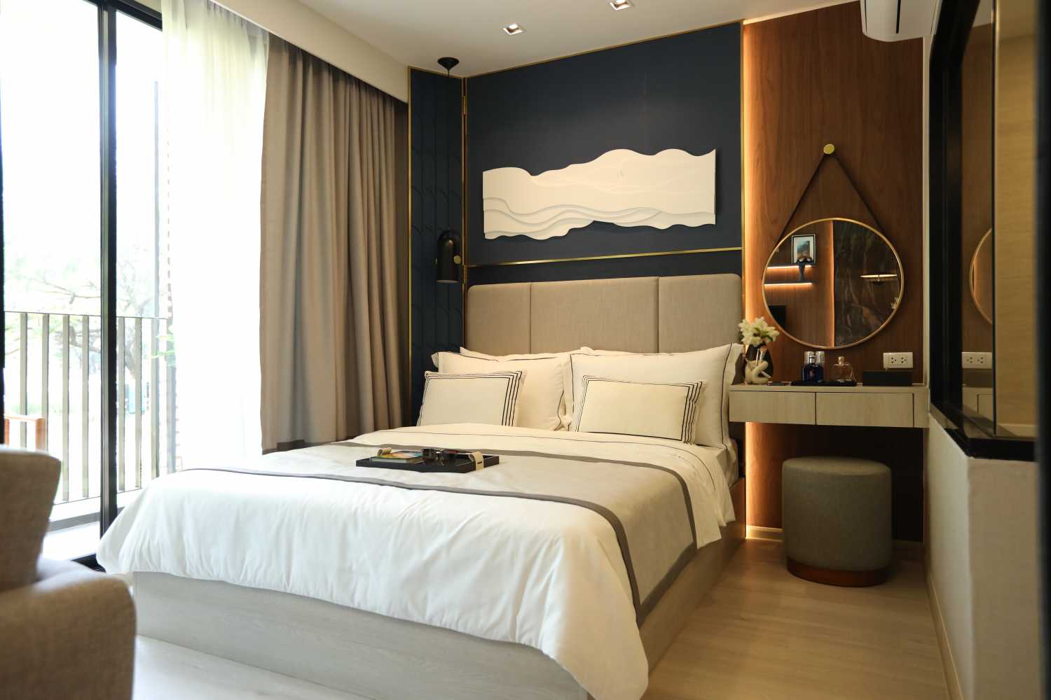 Property image - full photo 6