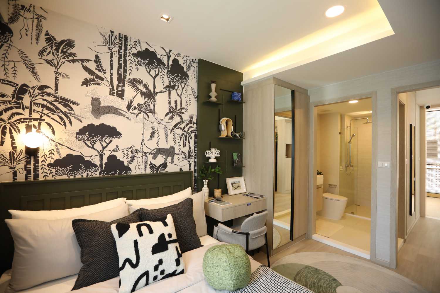 Property image - full photo 4