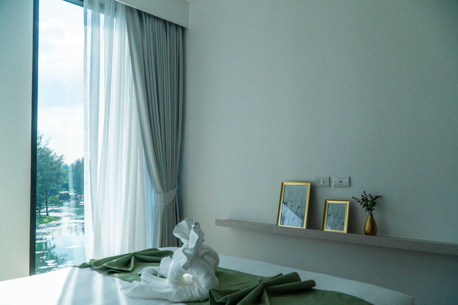 Property image - full photo 12
