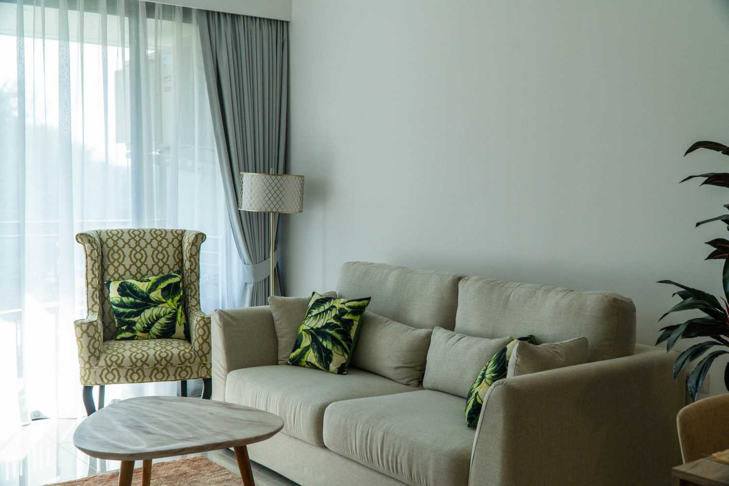 Property image - full photo 2
