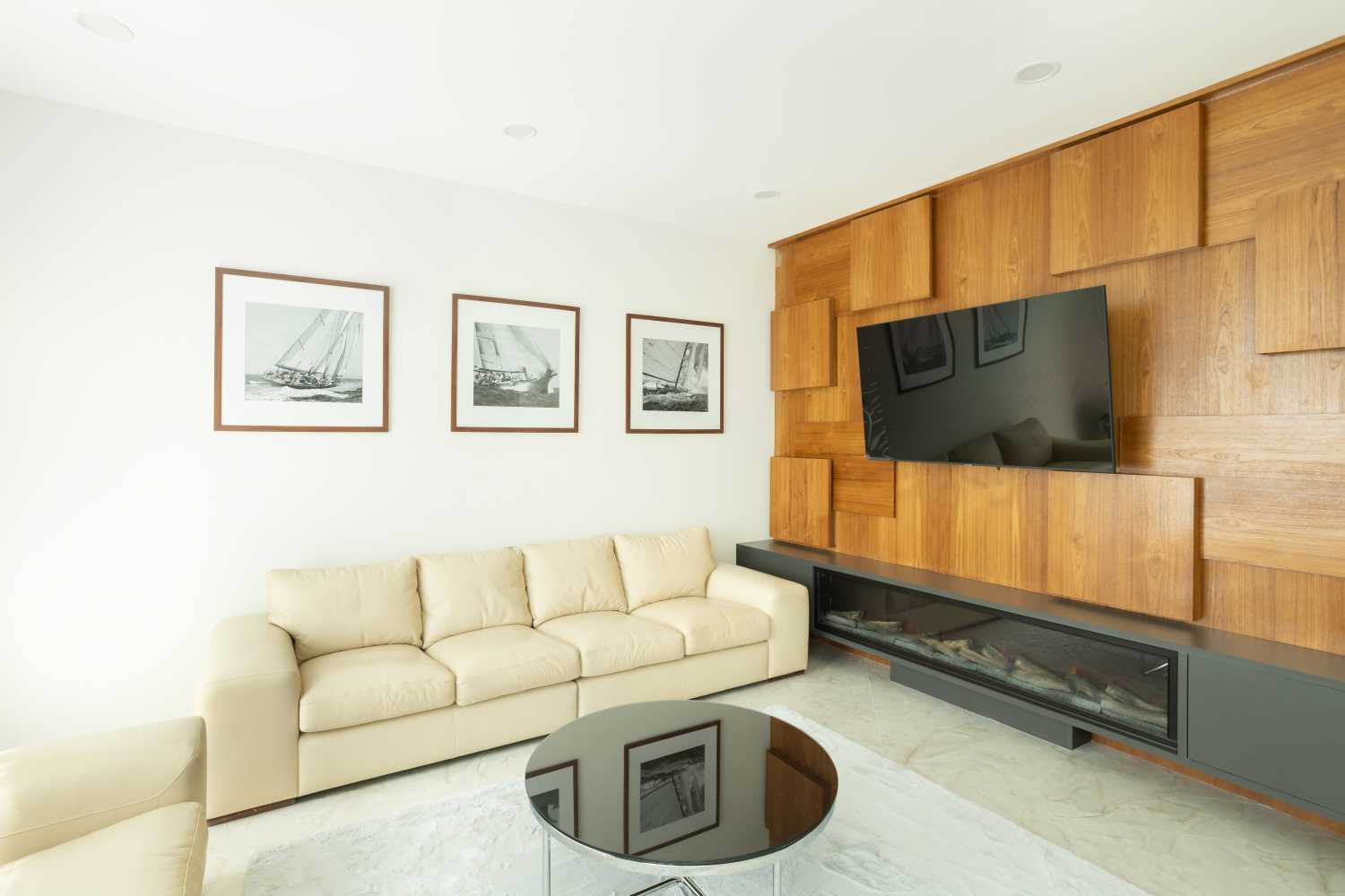 Property image - full photo 5