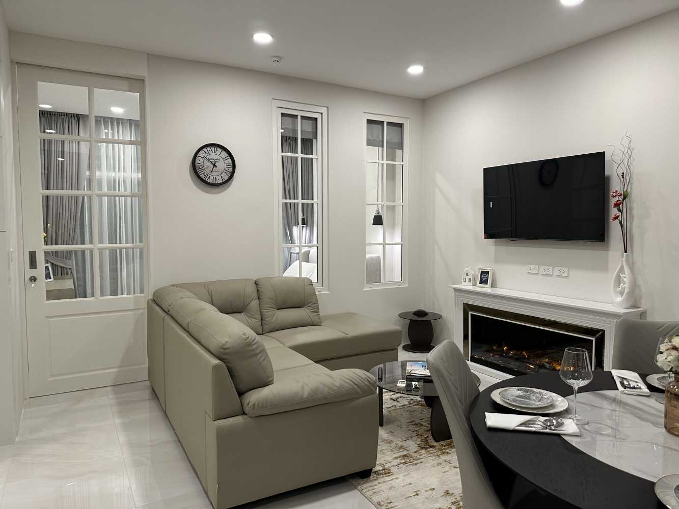 Property image - full photo 3