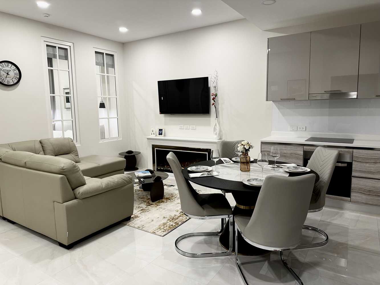Property image - full photo 2