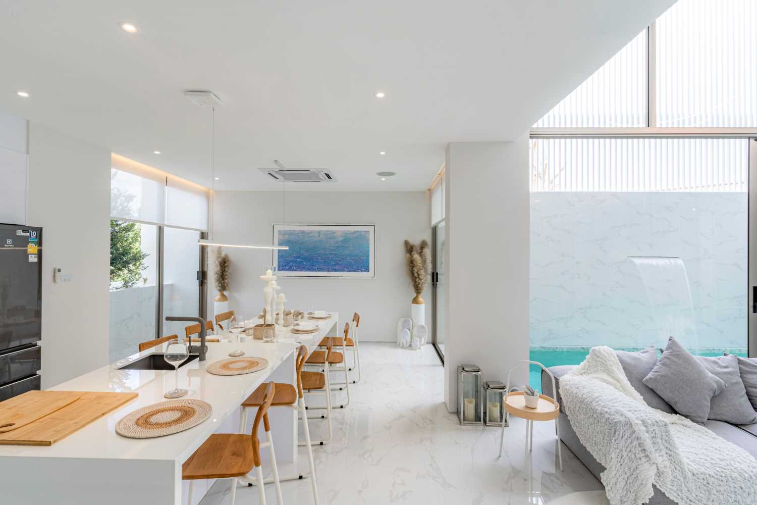Property image - full photo 4