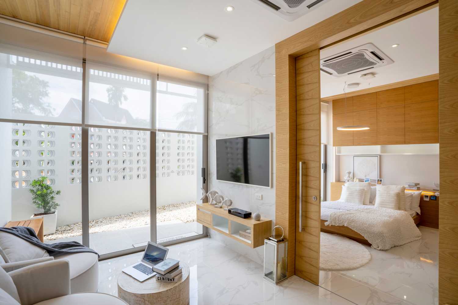 Property image - full photo 10