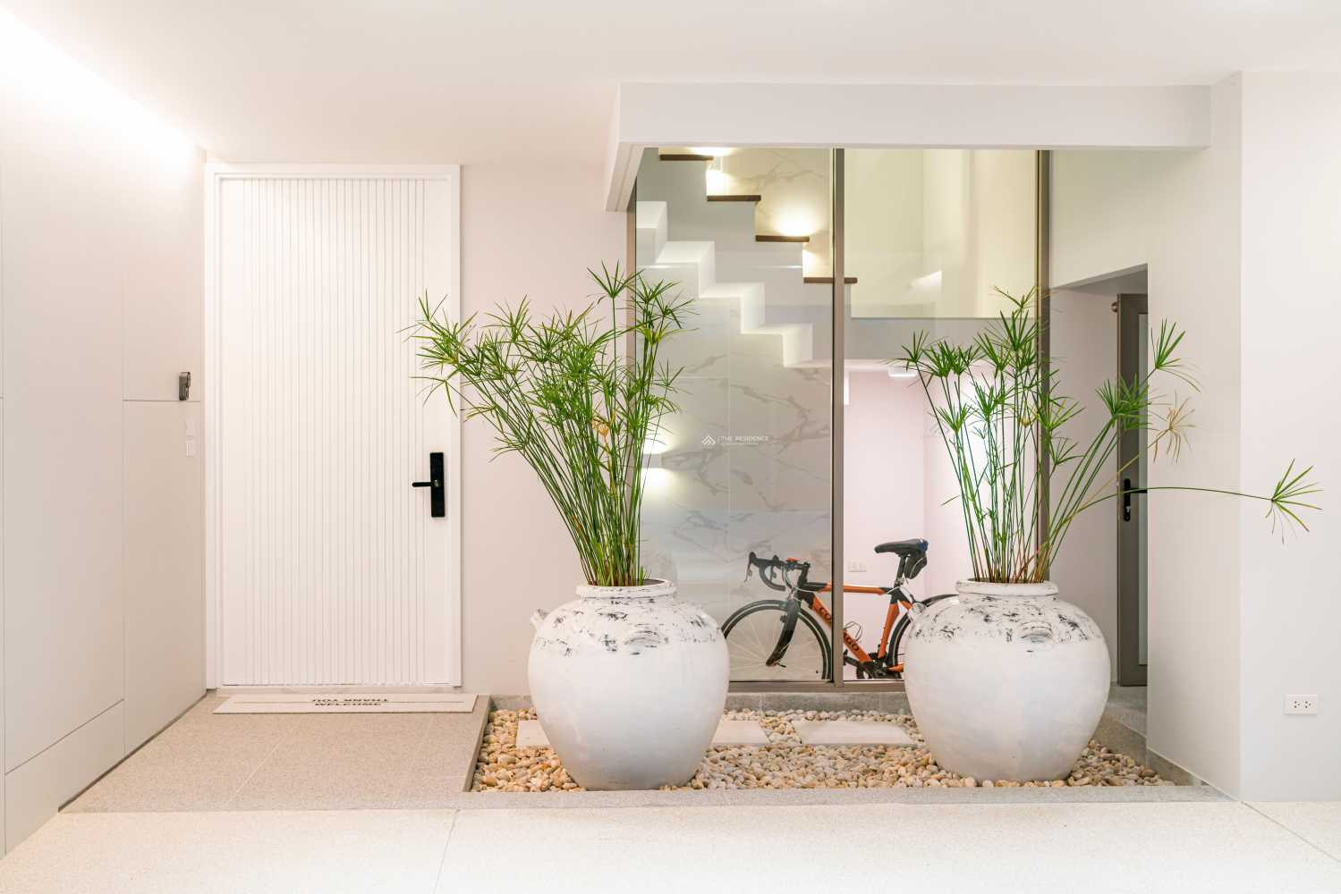 Property image - full photo 16