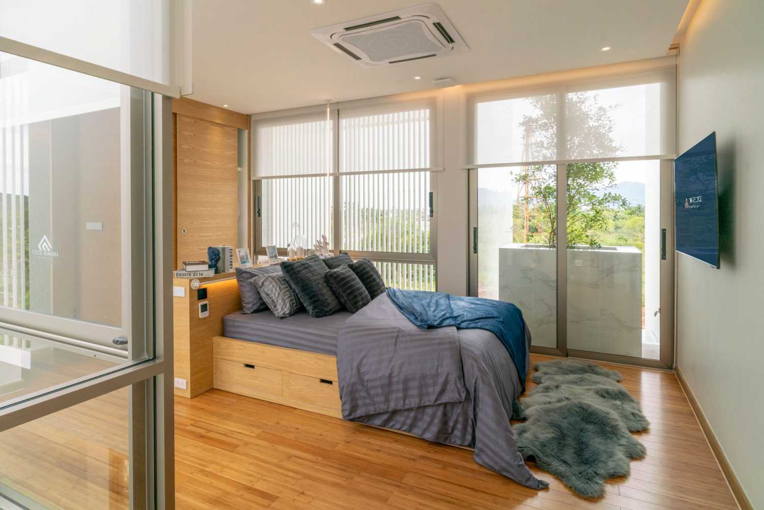 Property image - full photo 25