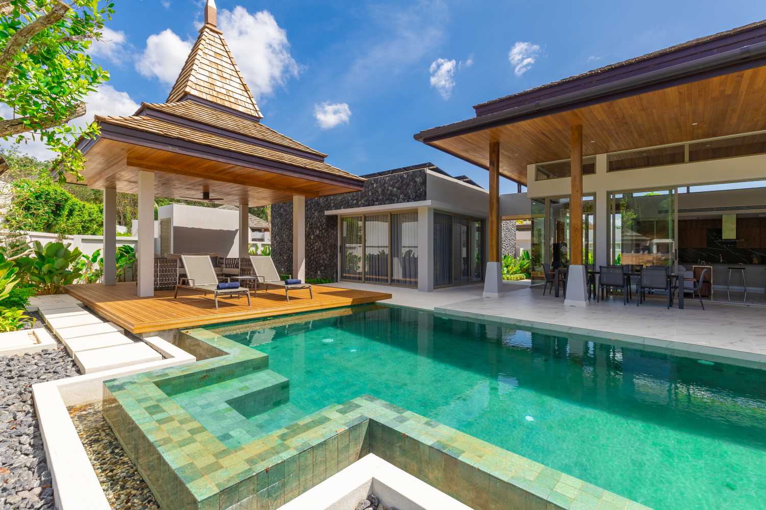 Property image - full photo 1