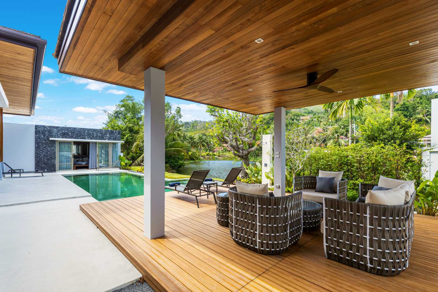 Property image - full photo 10