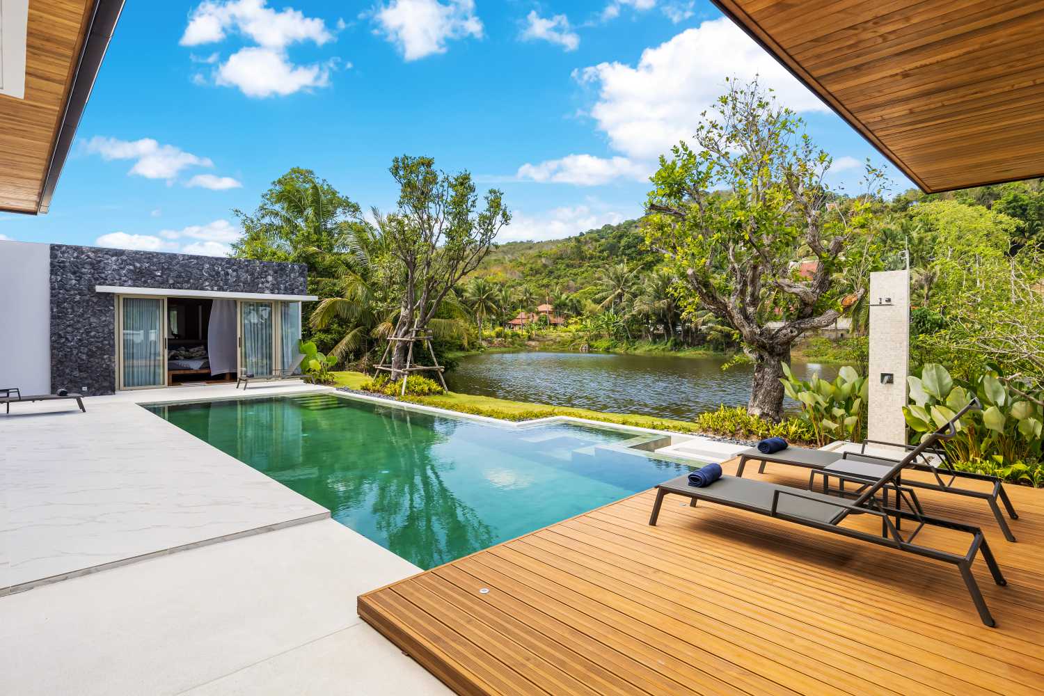 Property image - full photo 9