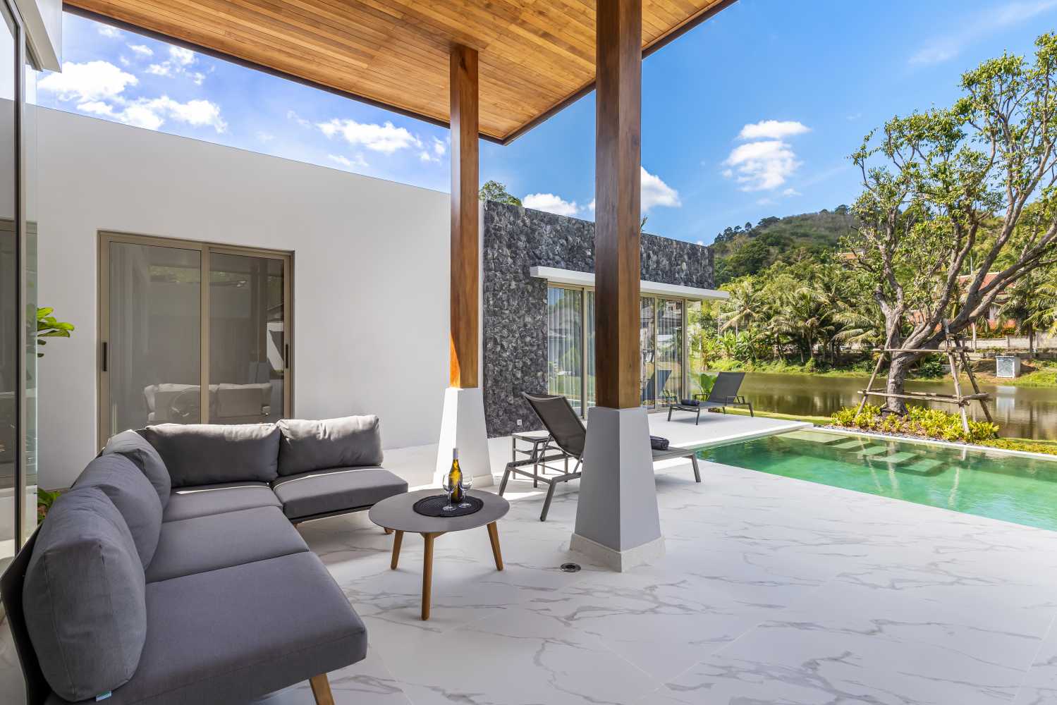 Property image - full photo 13