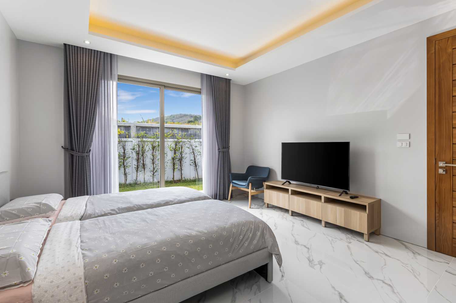 Property image - full photo 22