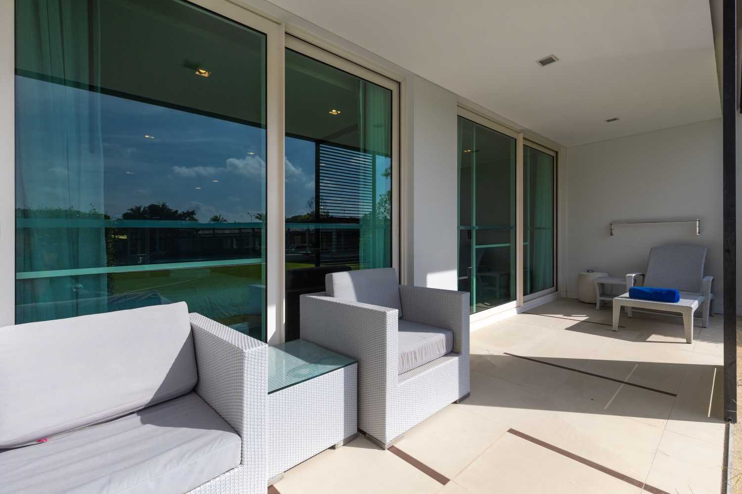 Property image - full photo 12