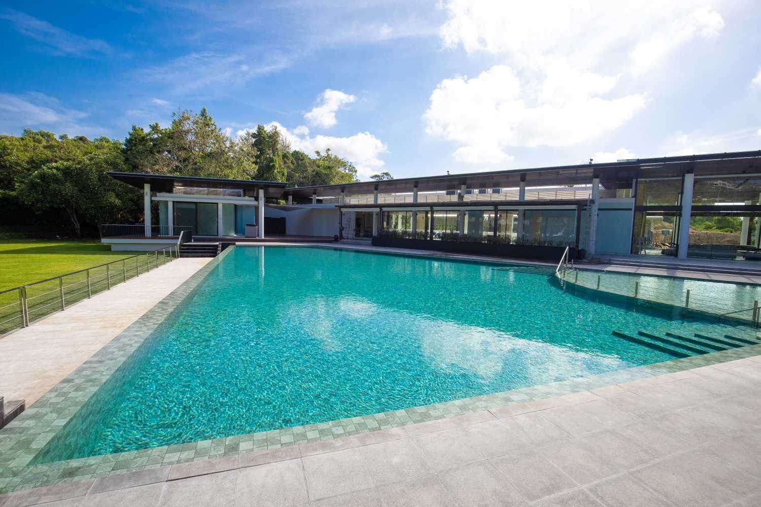 Property image - full photo 15