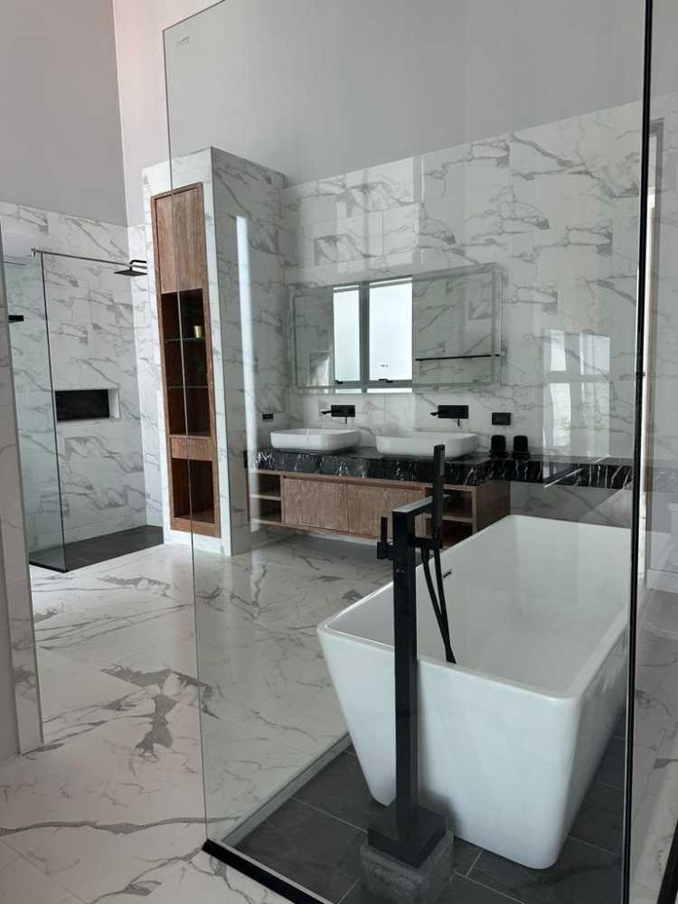 Property image - full photo 16