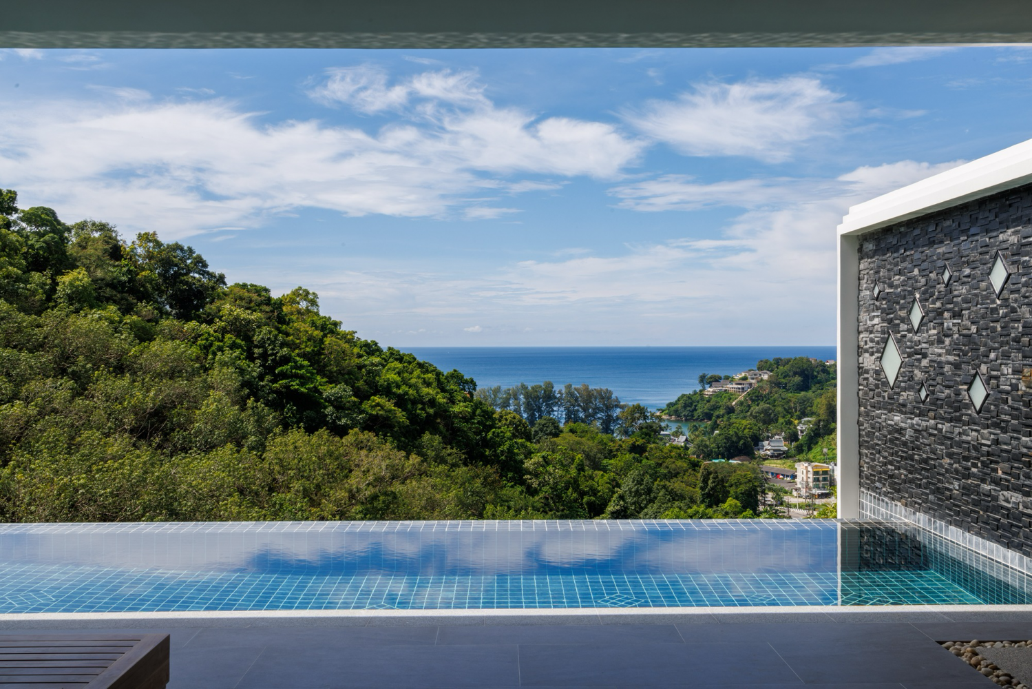 Property image - full photo 1