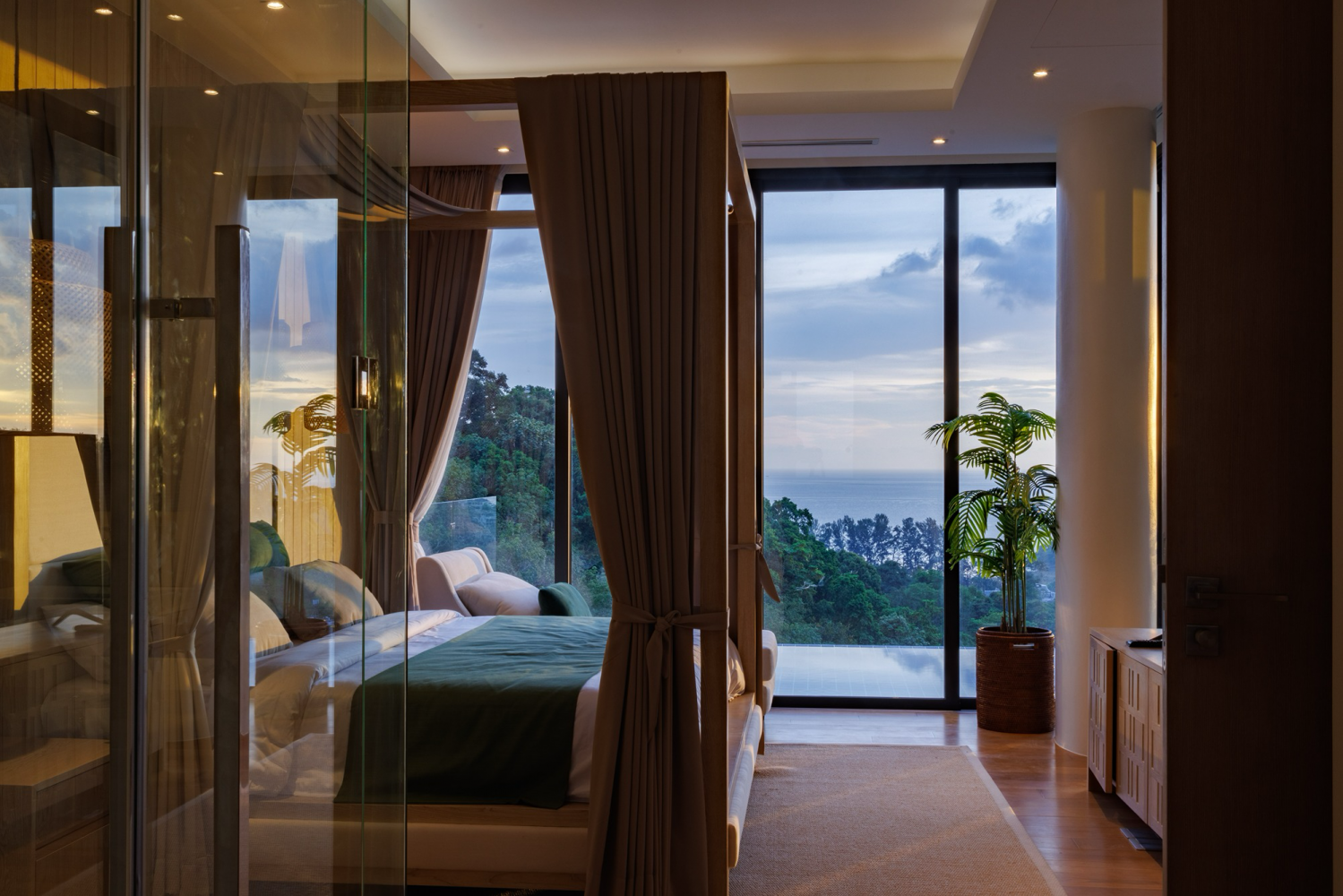 Property image - full photo 18