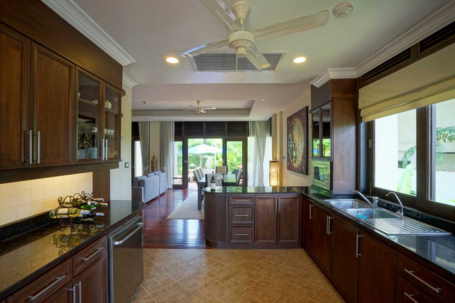 Property image - full photo 5