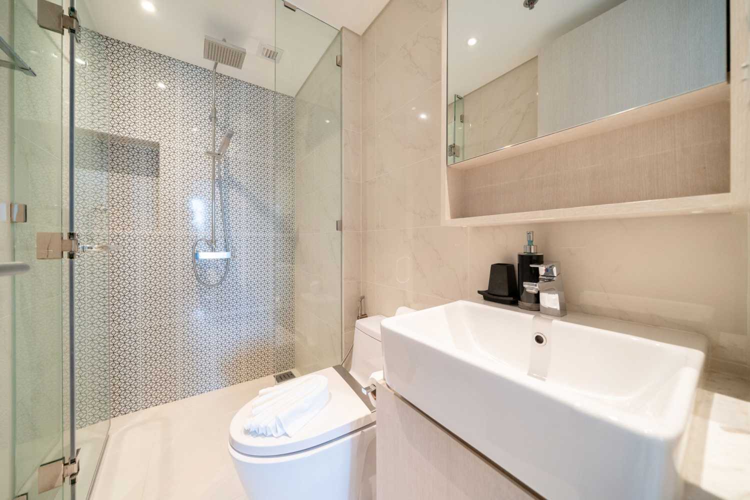 Property image - full photo 40