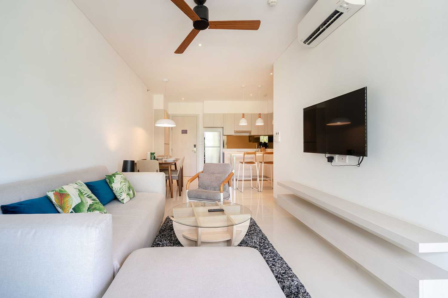 Property image - full photo 3