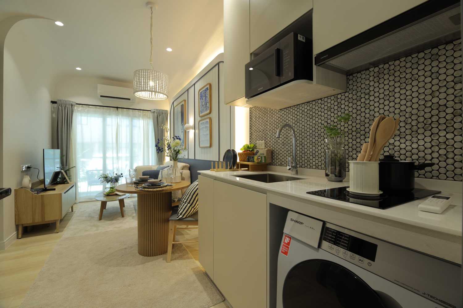 Property image - full photo 3